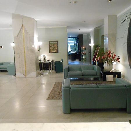 Hotel De La Ville Авелино Екстериор снимка
