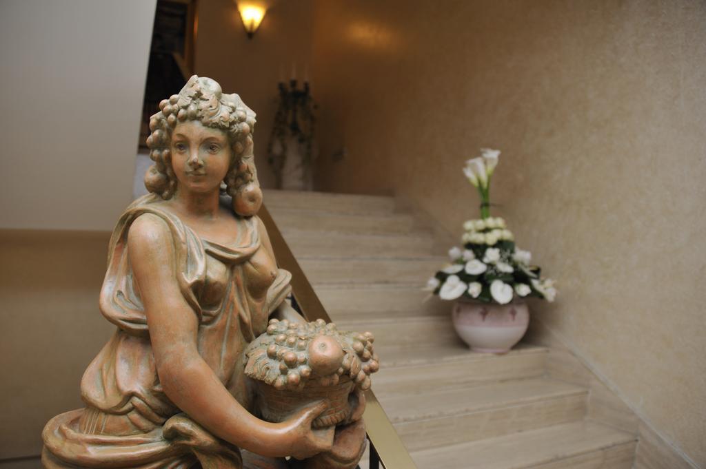Hotel De La Ville Авелино Екстериор снимка