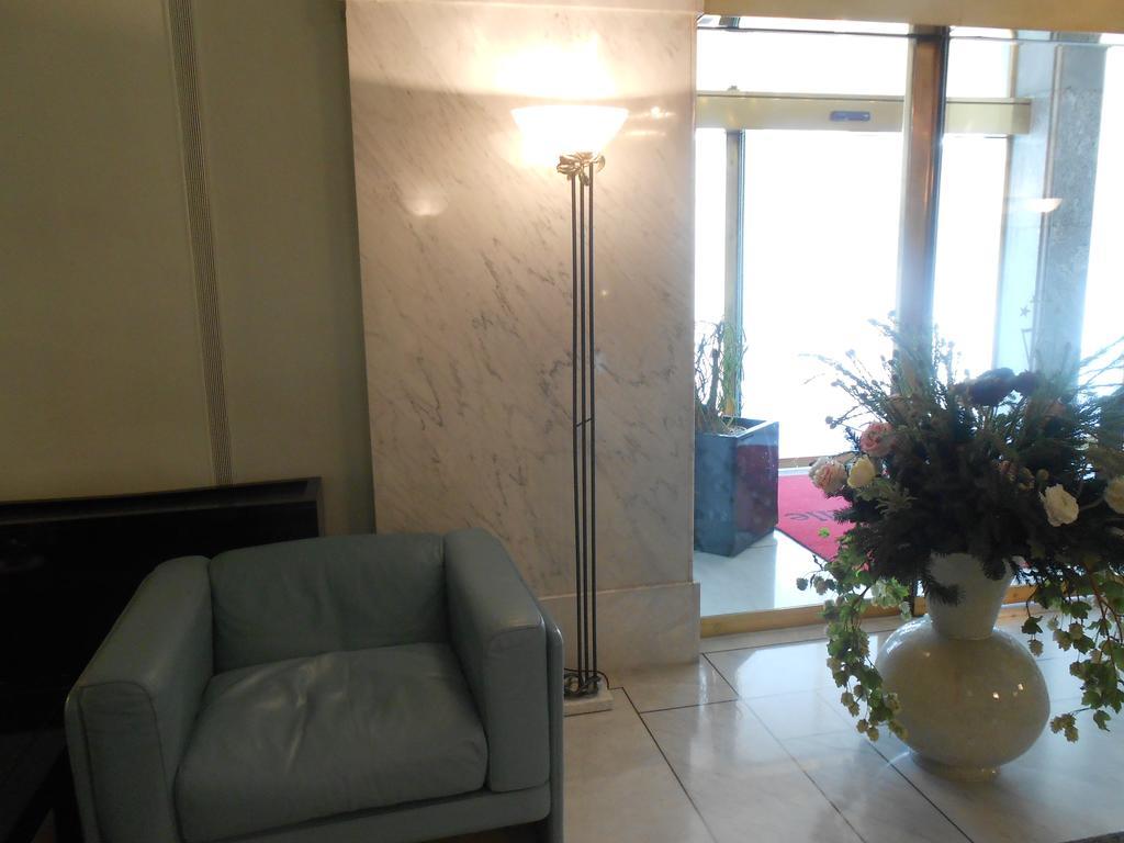 Hotel De La Ville Авелино Екстериор снимка