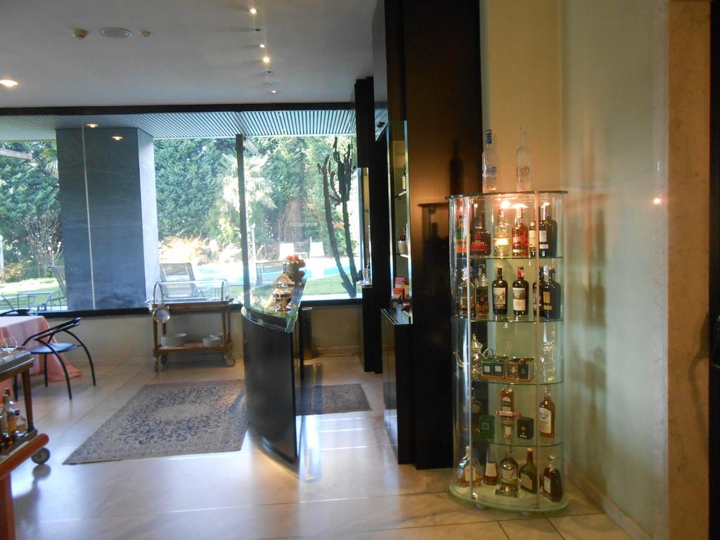 Hotel De La Ville Авелино Екстериор снимка