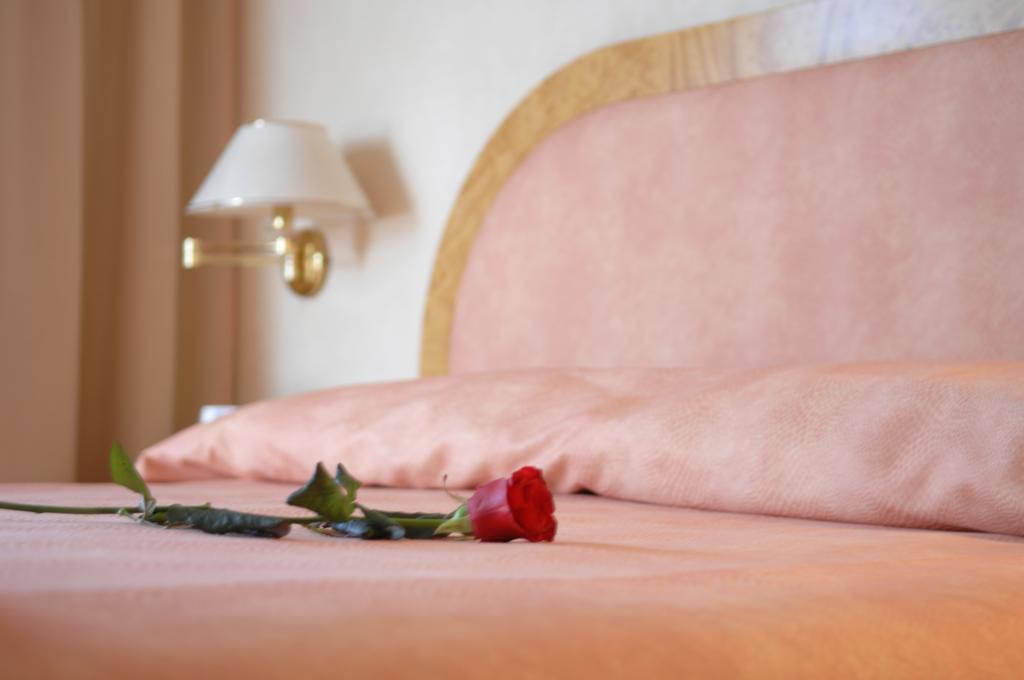 Hotel De La Ville Авелино Екстериор снимка